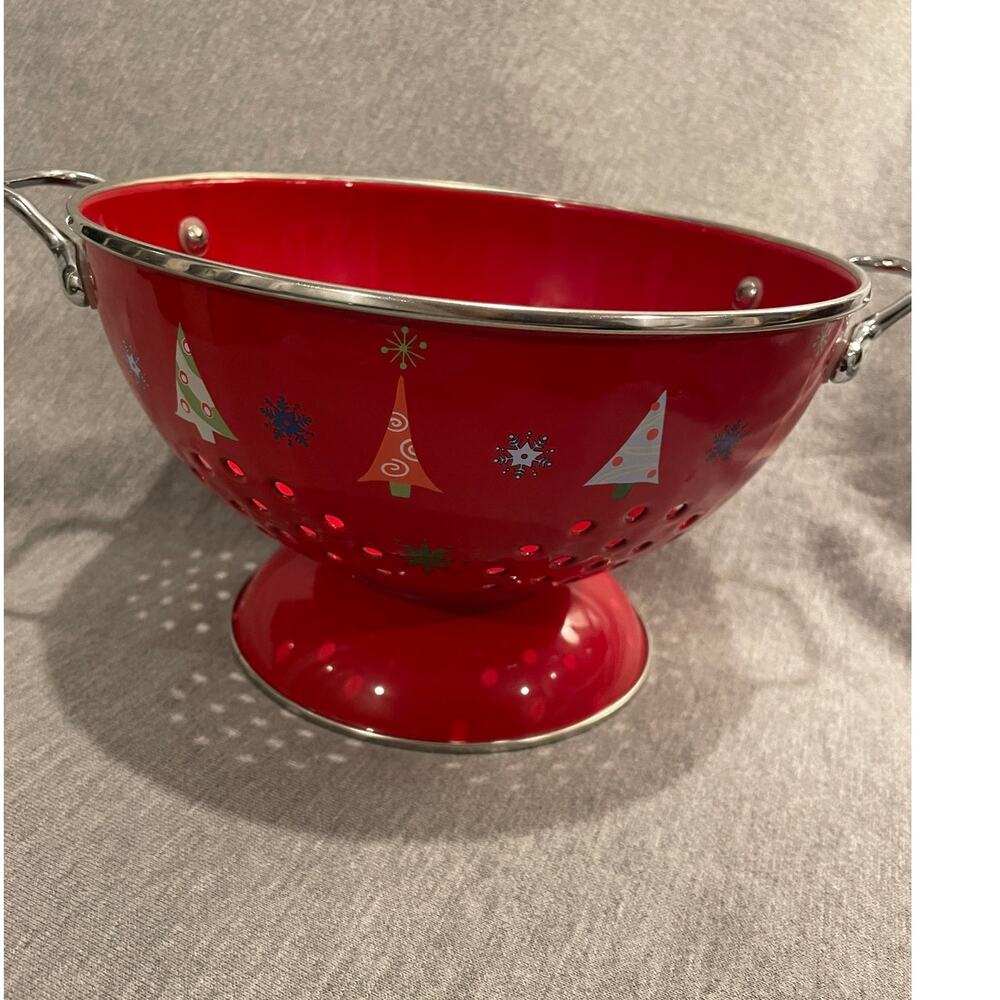 Beautiful Christmas Colander - Picture 3 of 3